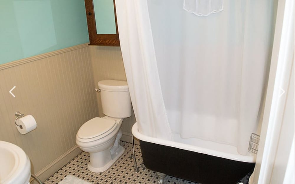 Dolan House B&B 19/20