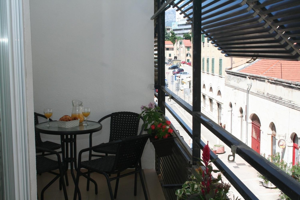 Guest House Teatrin Split 37/45