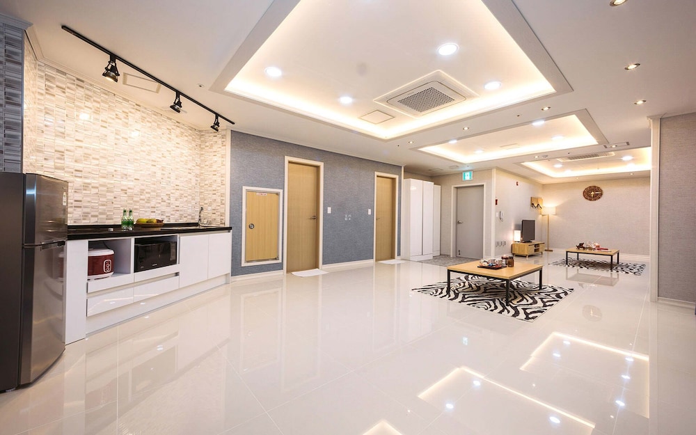 Yeosu Paradise Spa Pension 6/50