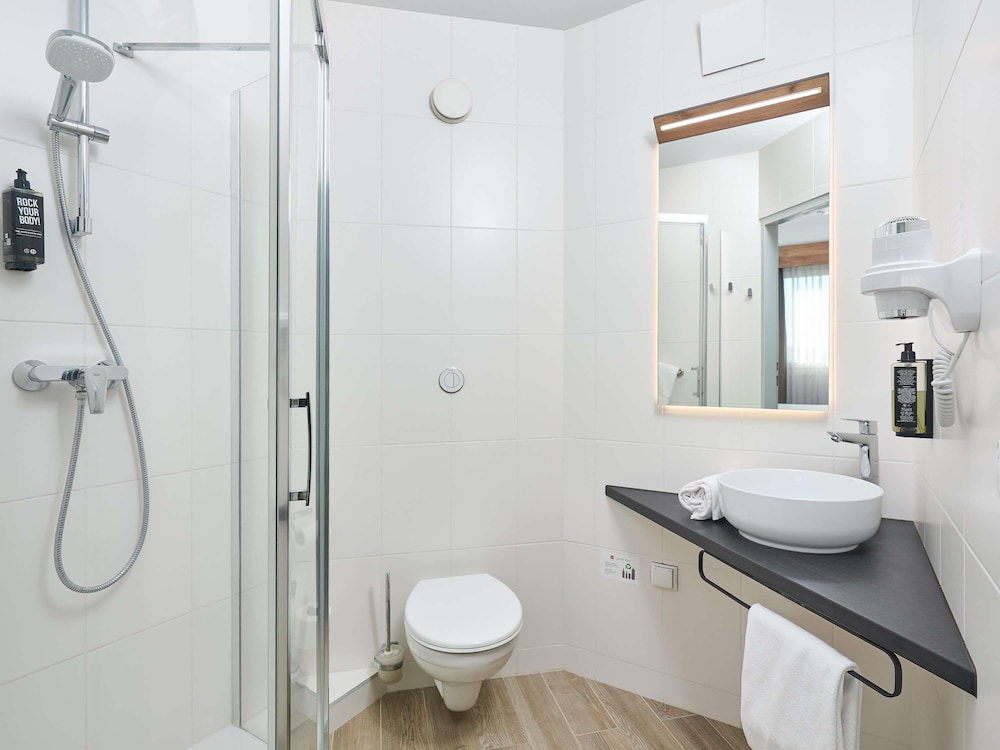 Ibis Katowice Zabrze 49/50