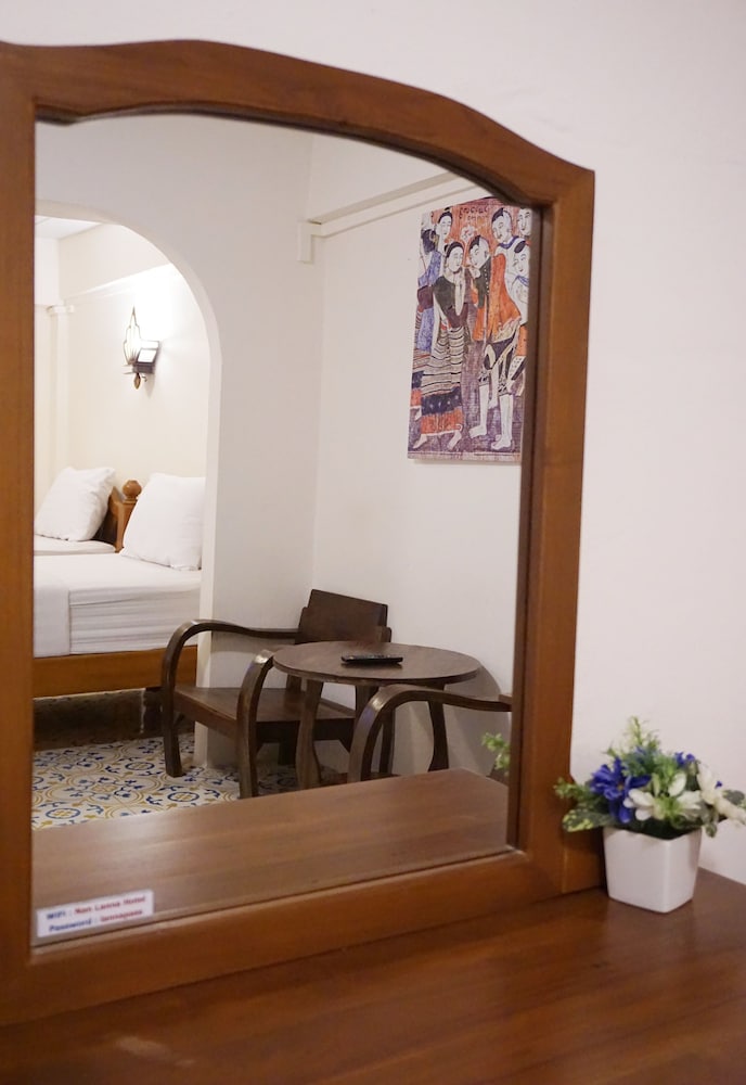 Nan Lanna Hotel 10/25