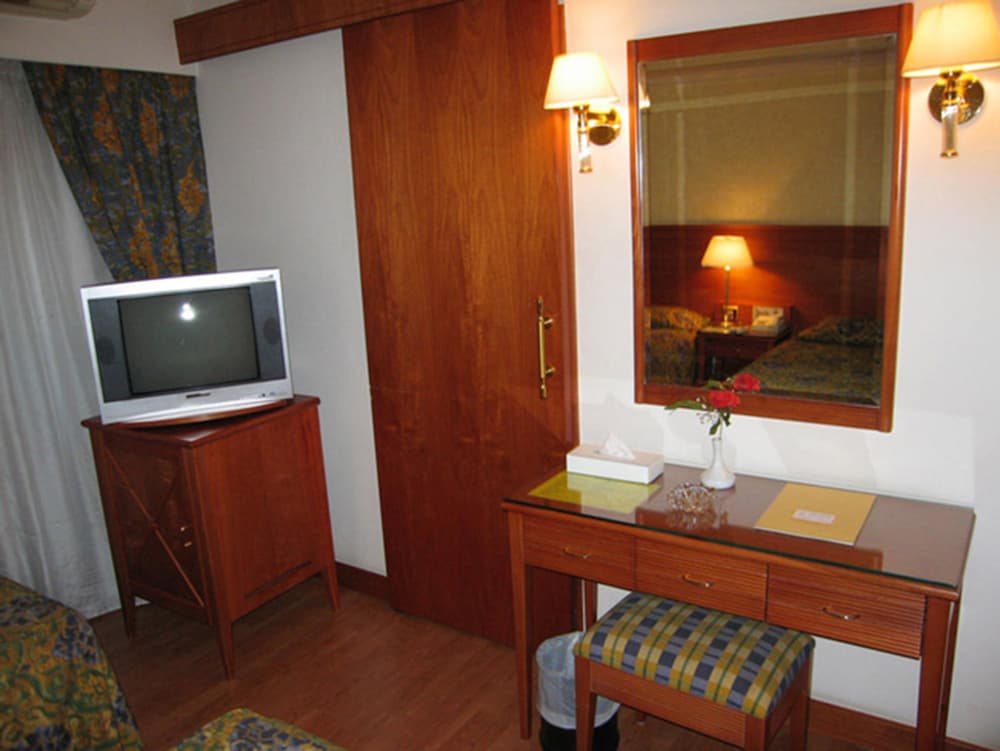 New Phillip Hotel Luxor 8/39