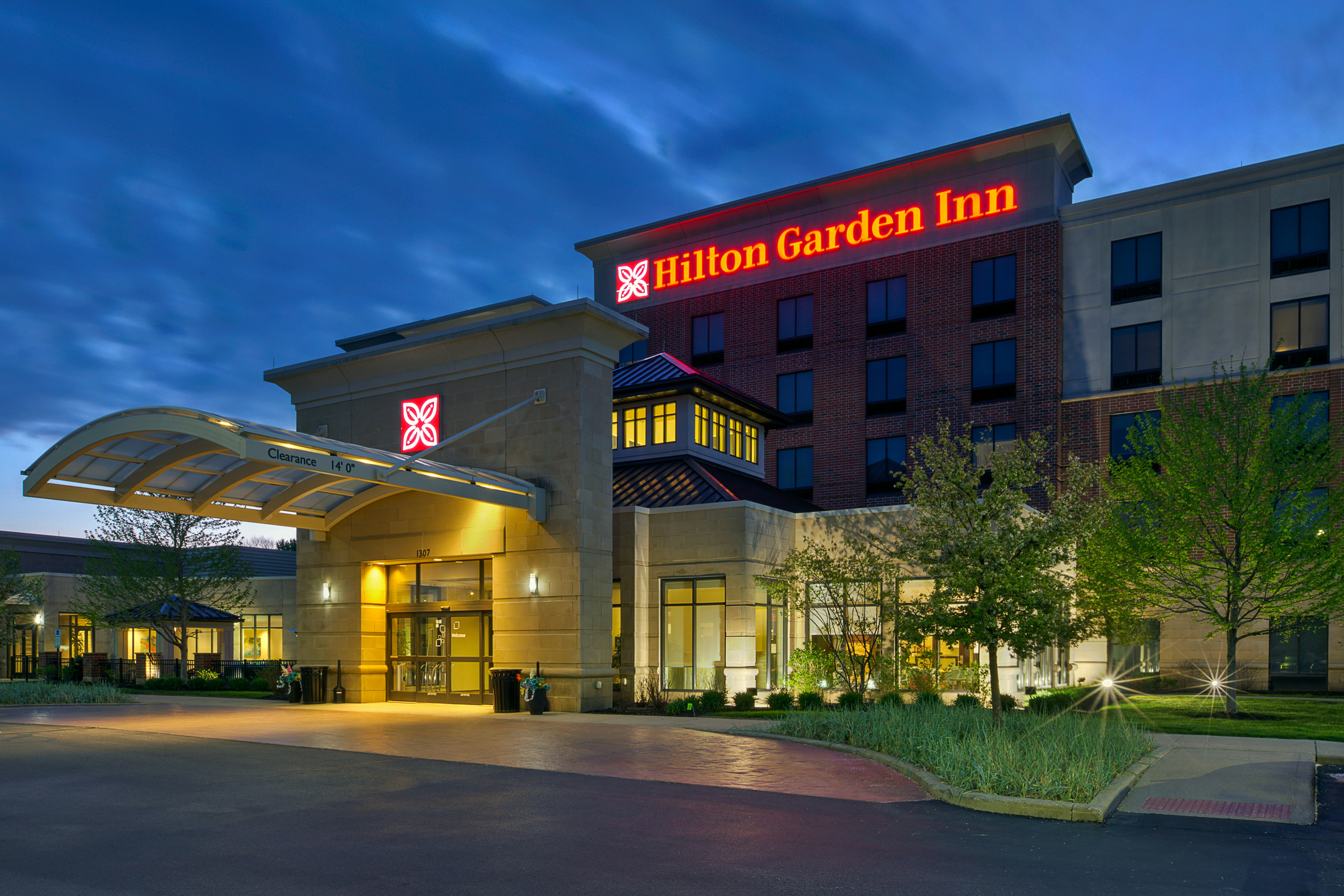 Hilton Garden Inn Akron 8/77