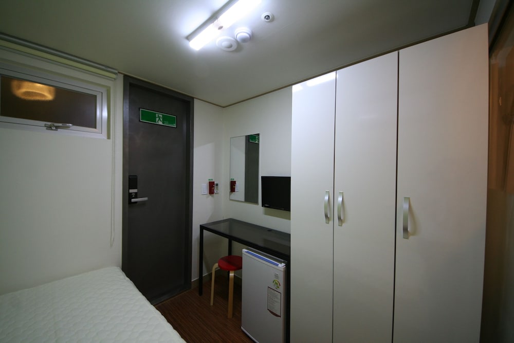 Star Guest House 34/45