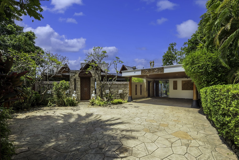 Koi Signature Villa 63/67