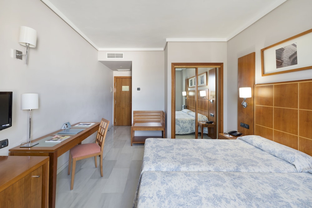 Hotel Exe Ciudad De Cordoba 18/28