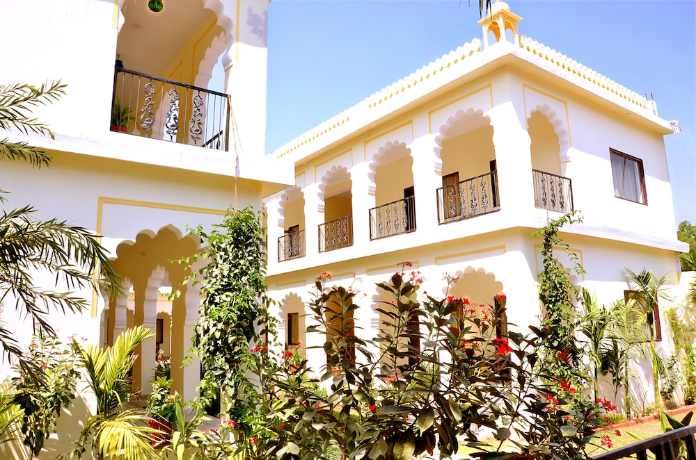 RAJ PALACE 5/50