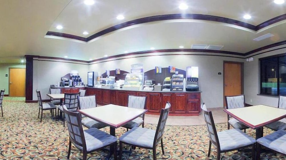 Baymont Inn & Suites By Wyndham Sturgis 30/35