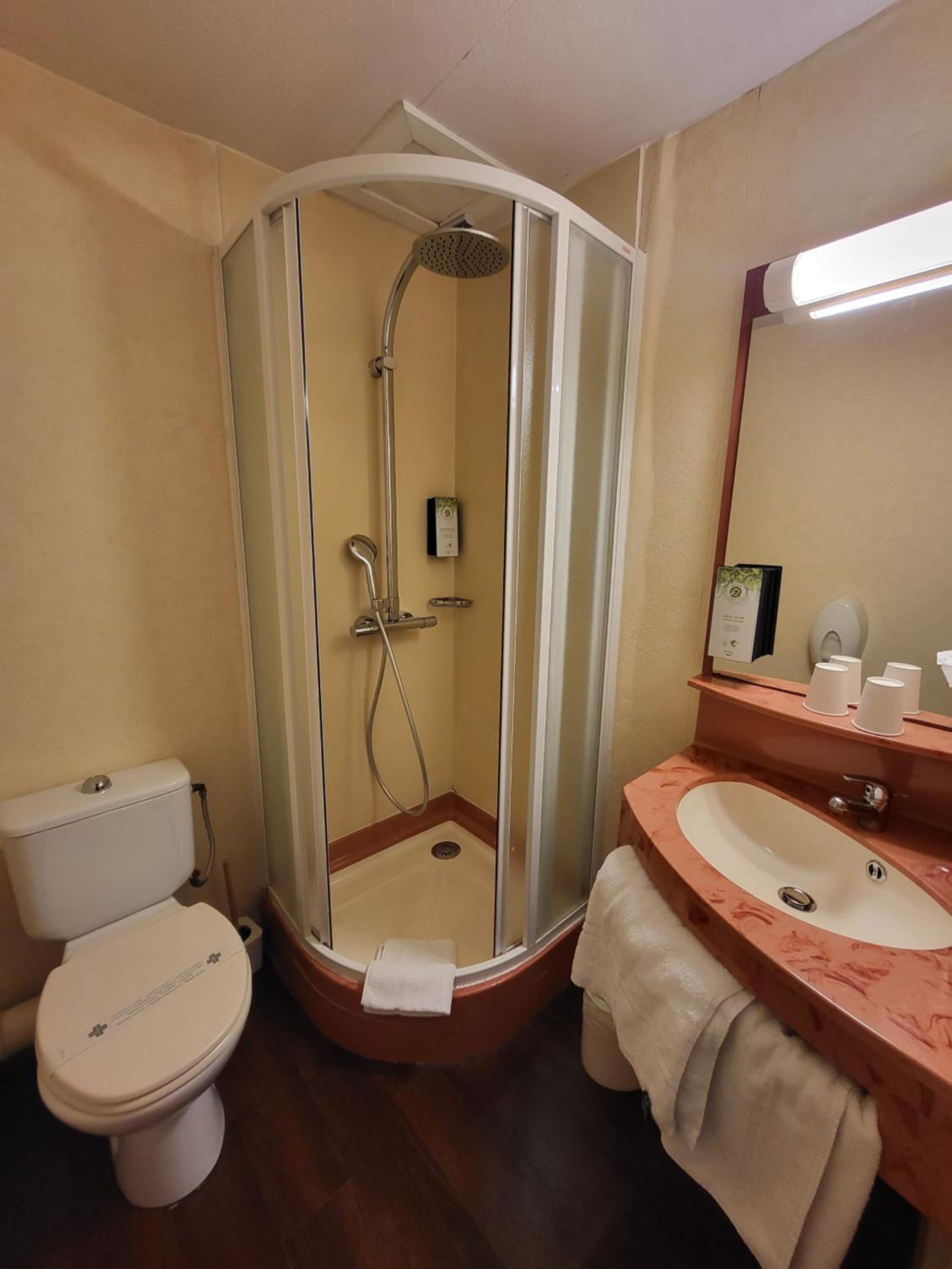 غرفة بسريرين منفصلين، Hotel Kyriad Saint Quentin En Yvelines - Montigny 6/7