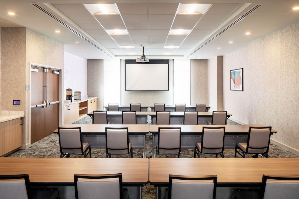 Hyatt House North Scottsdale 36/41
