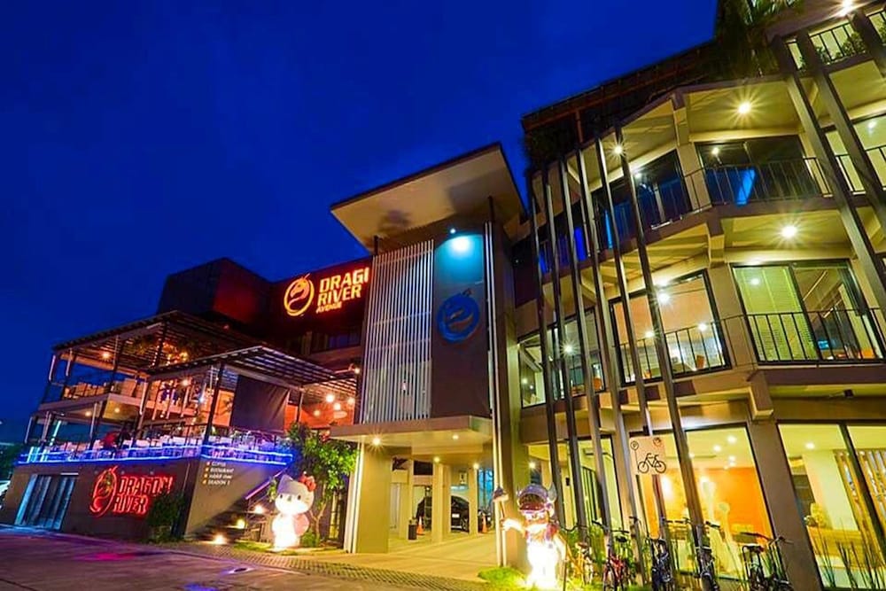 Dragon River Avenue Hotel 2/40