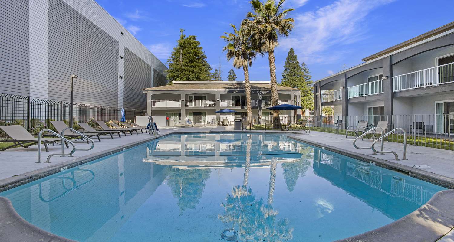 SureStay Plus Hotel by Best Western Sacramento North 2/32