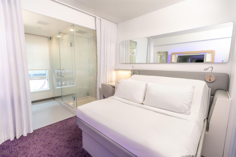 YOTEL Boston, Select by Hilton 32/79