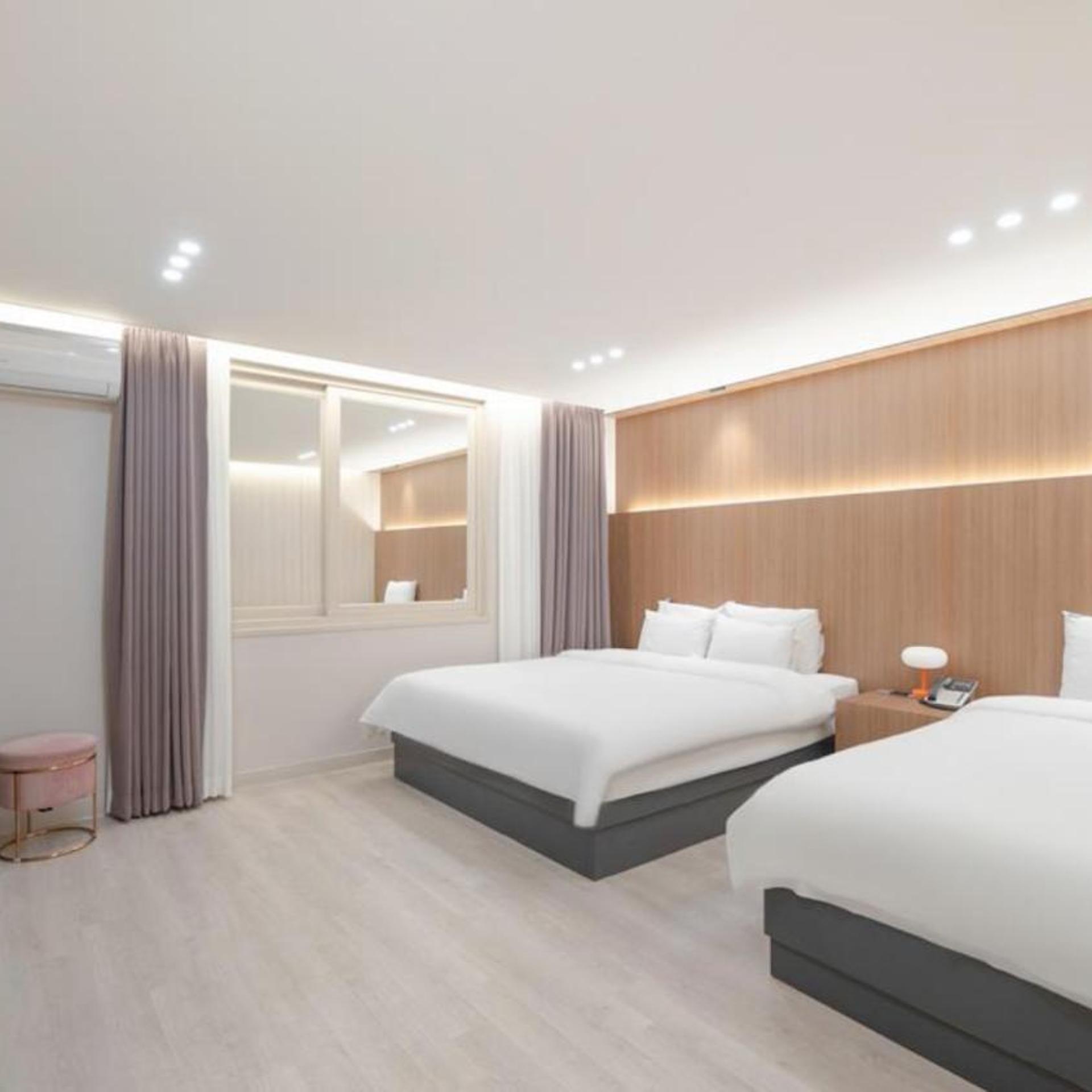 Family, Twin Beds