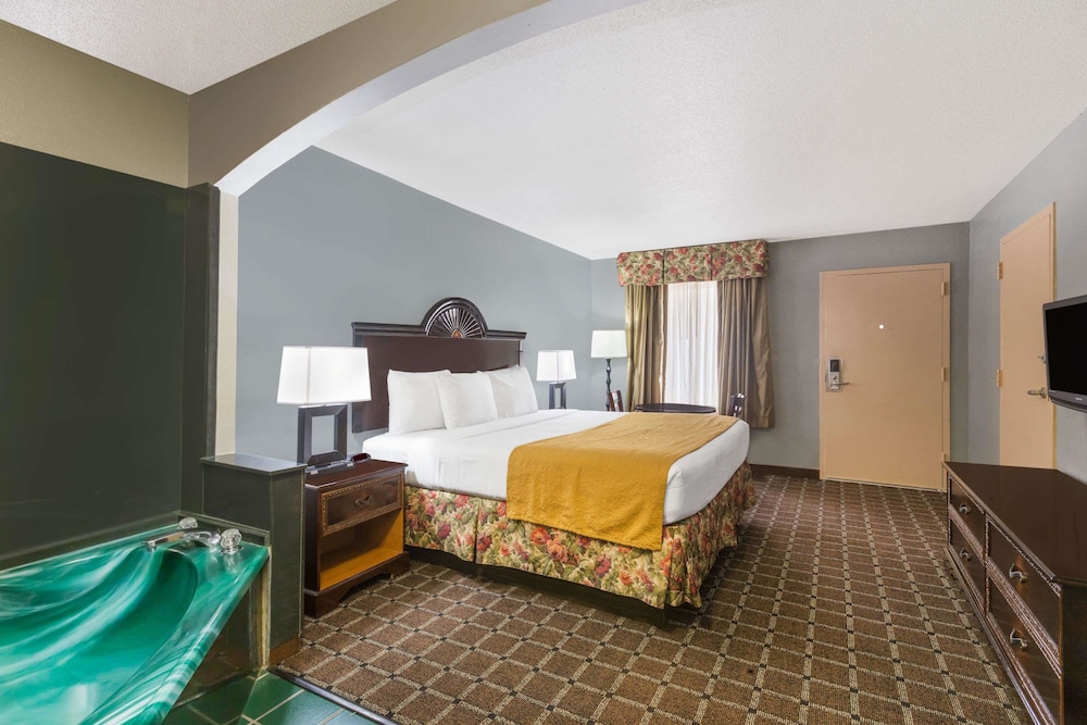 Baymont By Wyndham Mobile/Tillmans Corner 11/36
