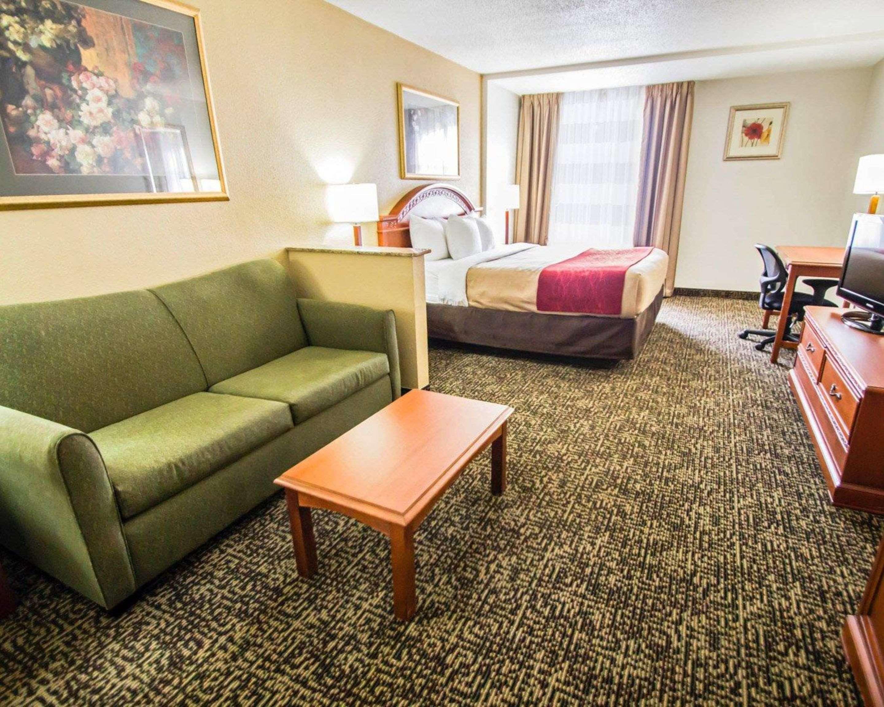 Holiday Inn Orlando North Winter Park by IHG 28/50
