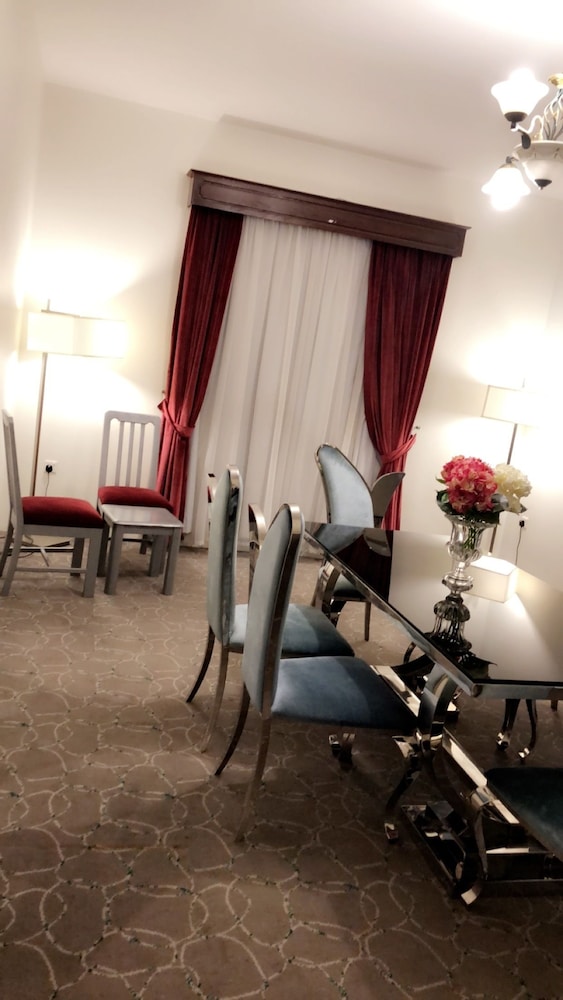 ثلاثة وستون أجنحة فندقية(Sixty Three Hotel) 27/50