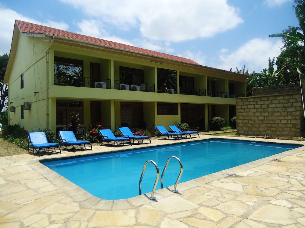 Mvuli Hotel 11/64