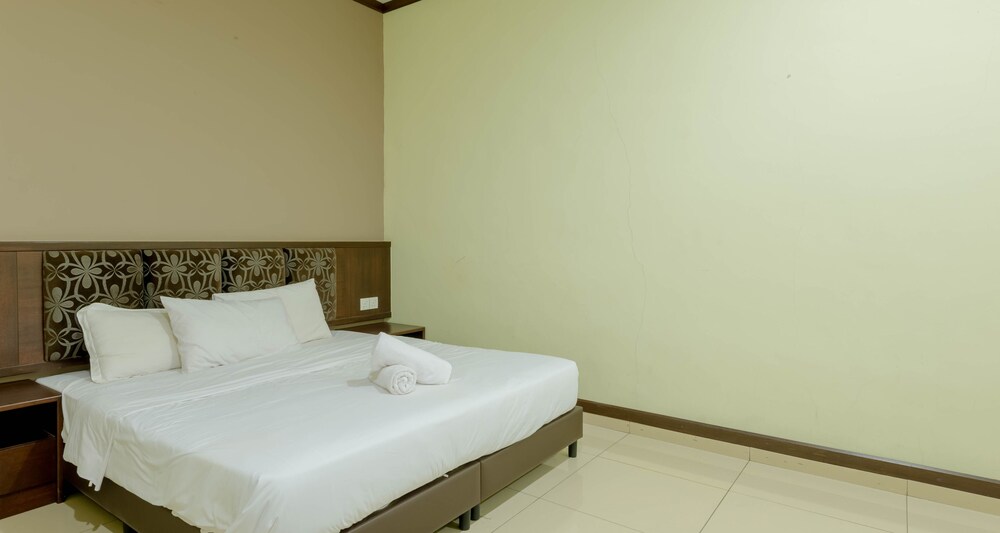 Kesang Laut Hotel 10/24