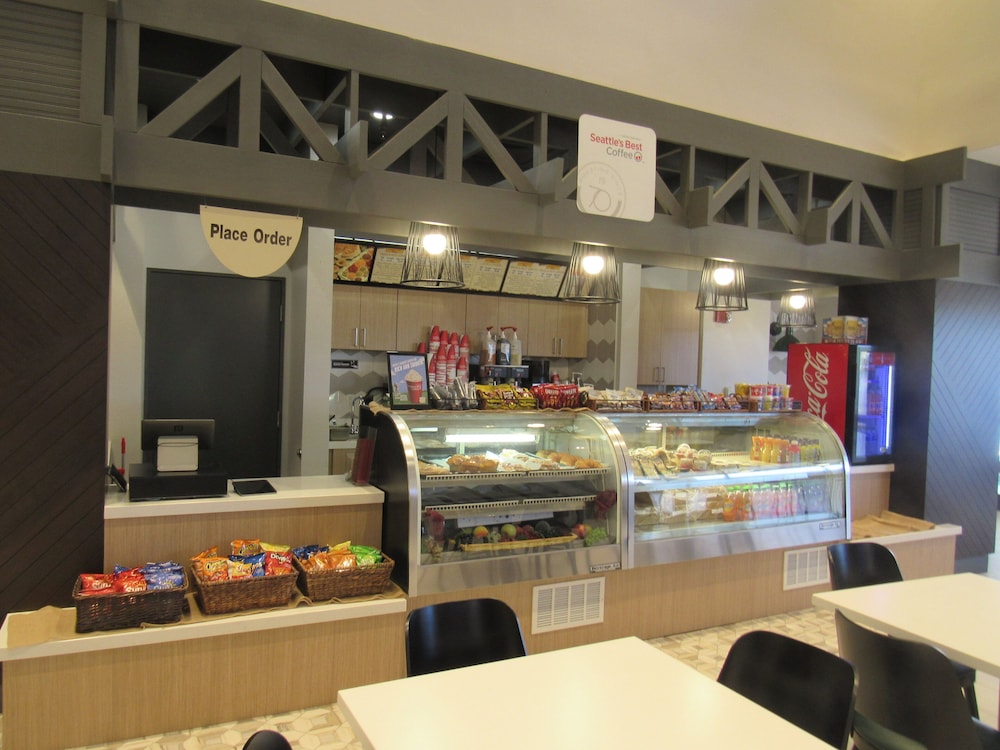 restaurant cafeteria