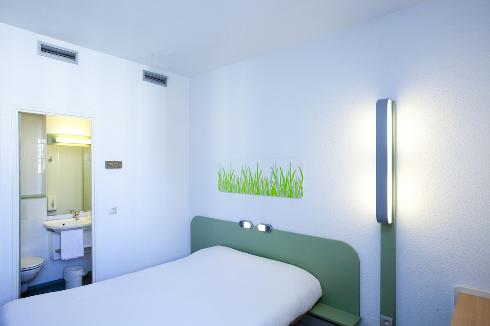 Ibis Budget Marseille Vieux Port 14/67