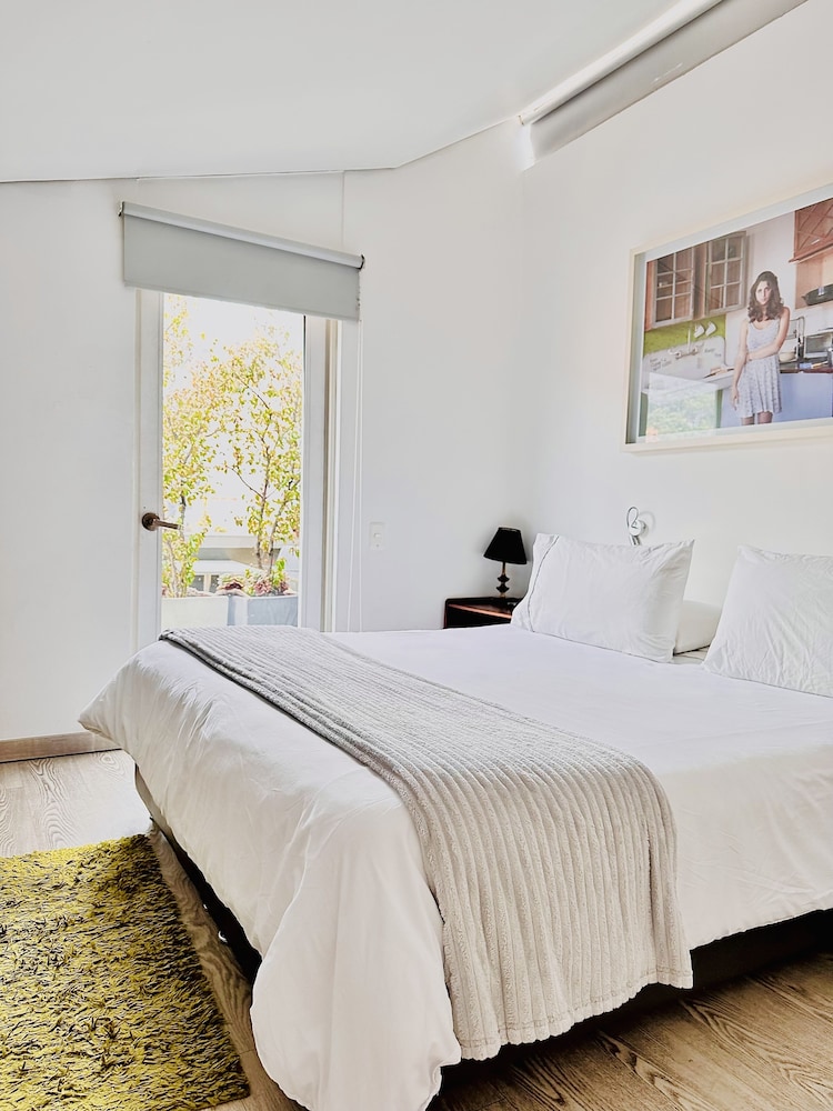 DUPLEX, APARTMENT