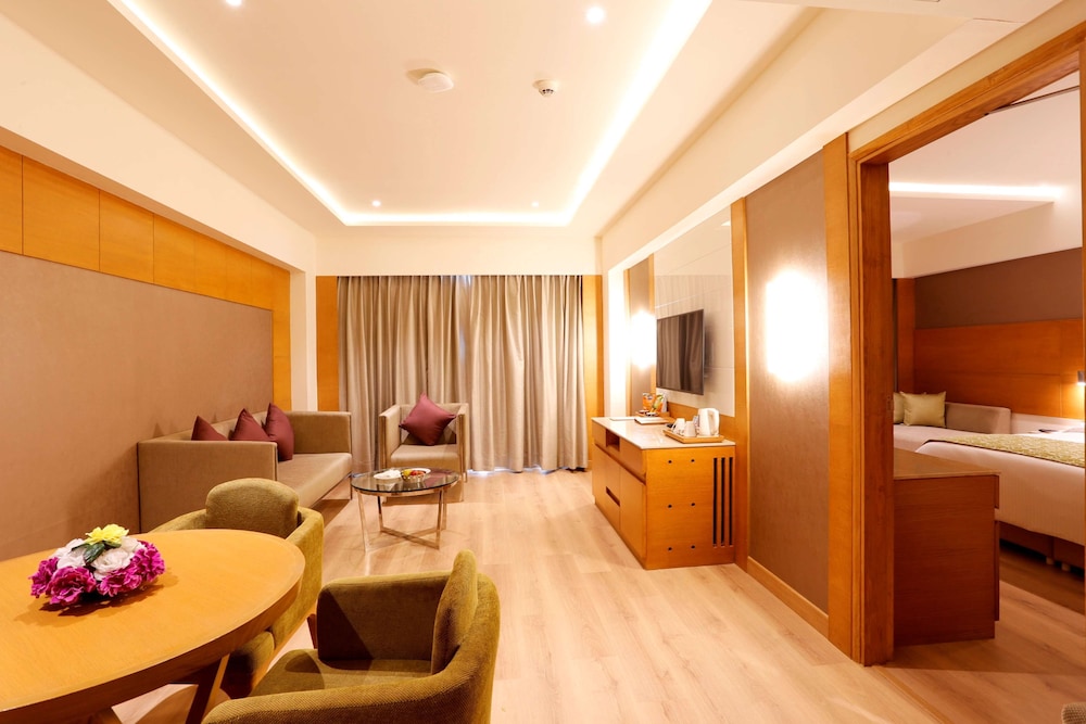 Nataraj Sarovar Portico 25/47
