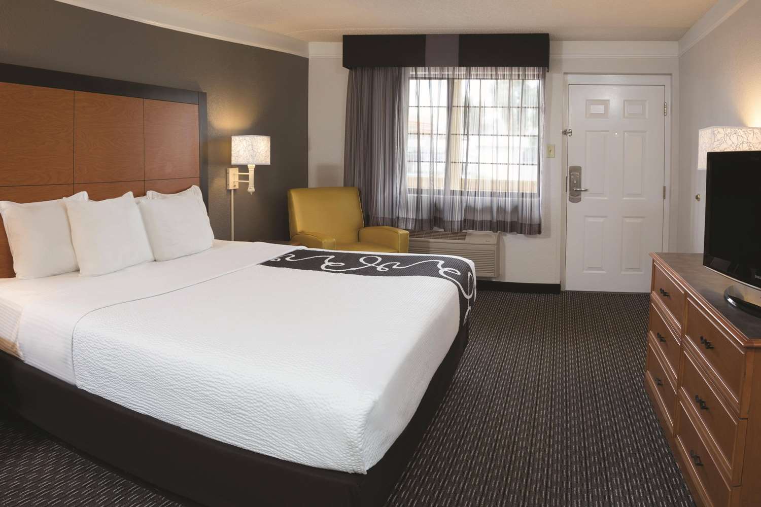 Howard Johnson by Wyndham Sacramento Downtown 11/58
