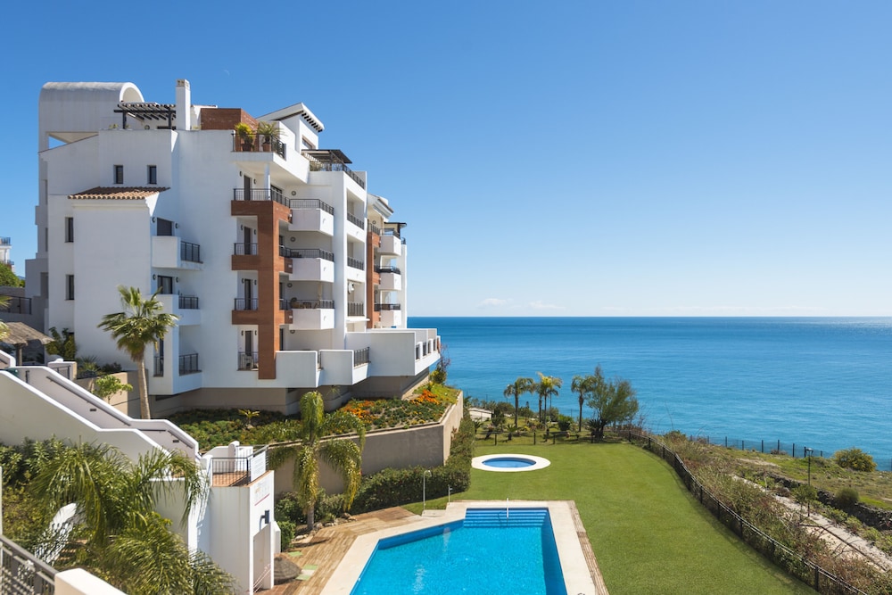 Olee Nerja Holiday Rentals By Fuerte Group in TORROX