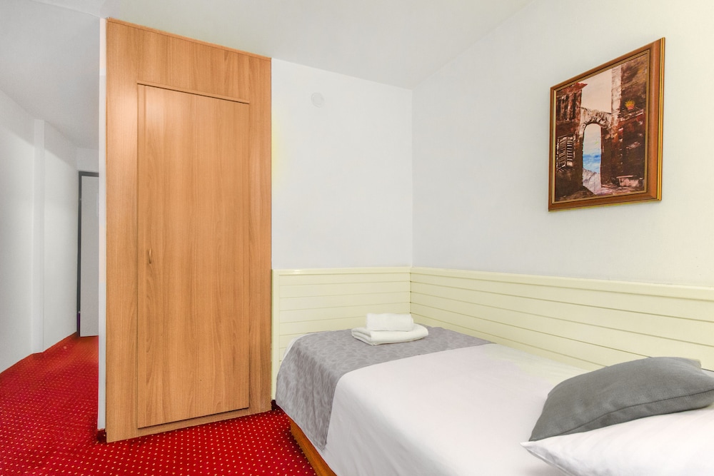 Jadran Hotel Sibenik 24/60