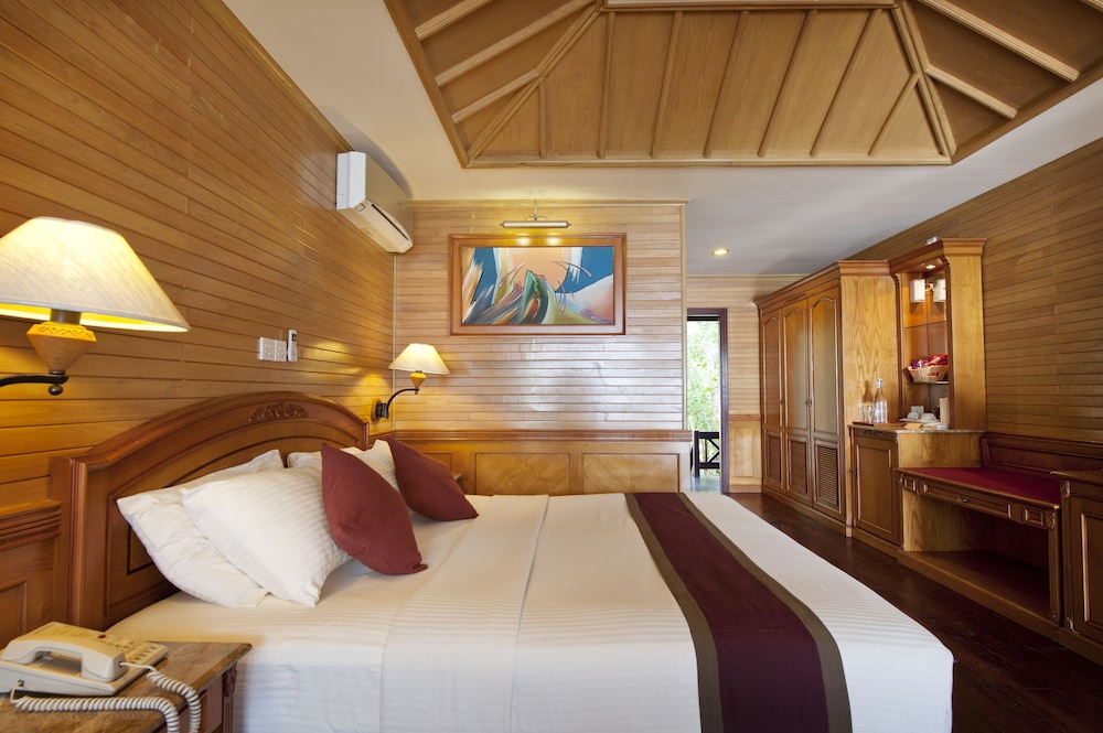 Royal Island Resort and Spa 30/78