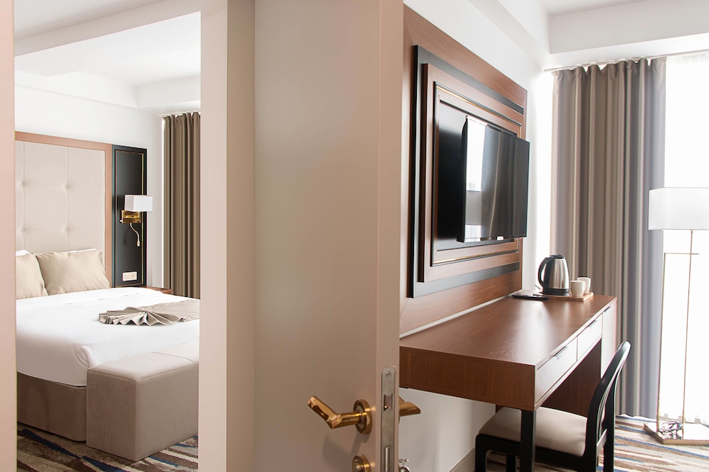 Shelter Inn Hotel & Spa 45/47