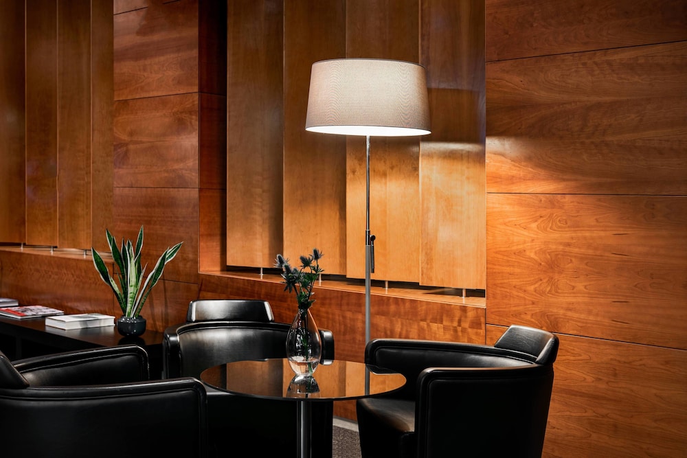 Ac Hotel Los Vascos 39/42