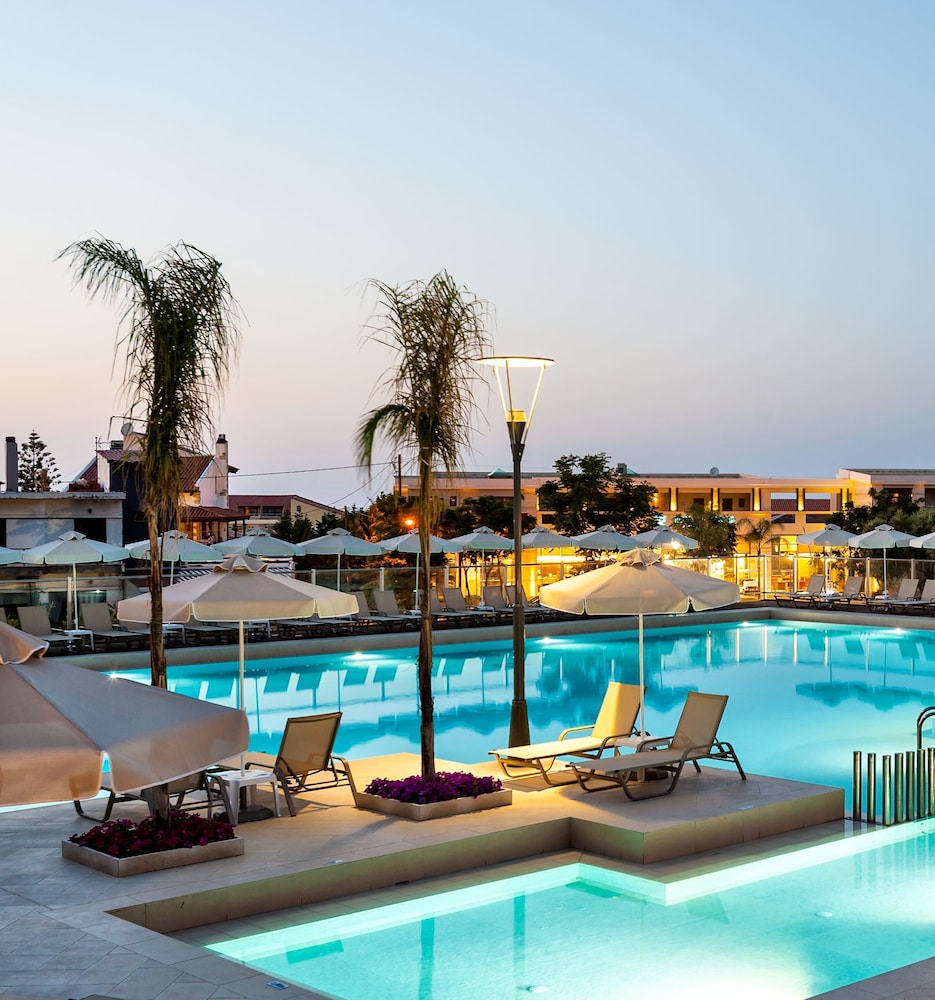 Porto Platanias Village Resort 12/73