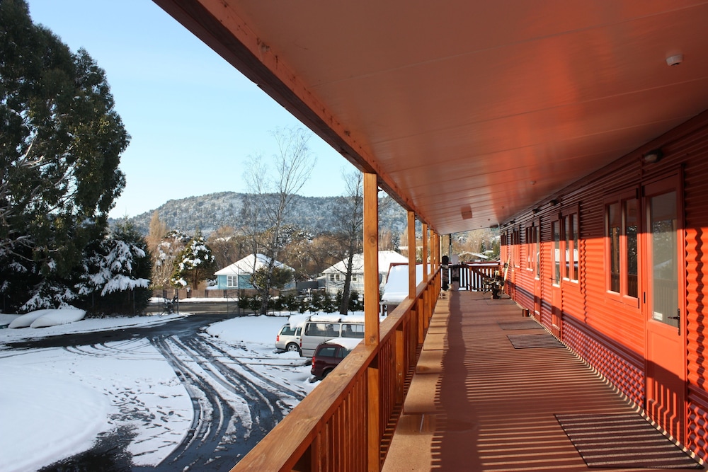 Canoe Safaris Lodge 1/28