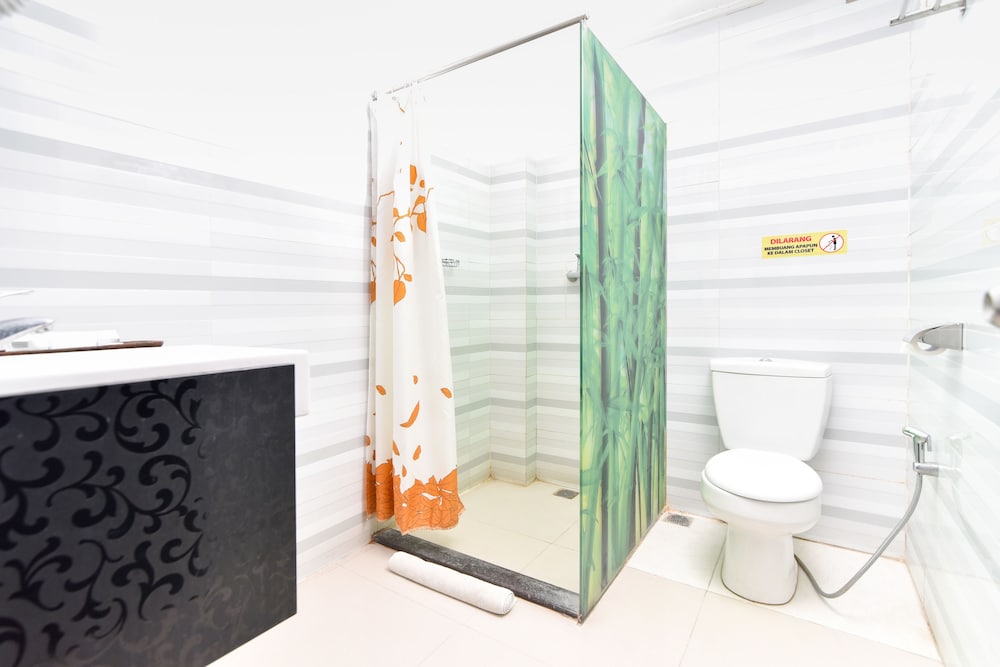 Reddoorz Plus Near Mall Bali Galeria 2 24/35