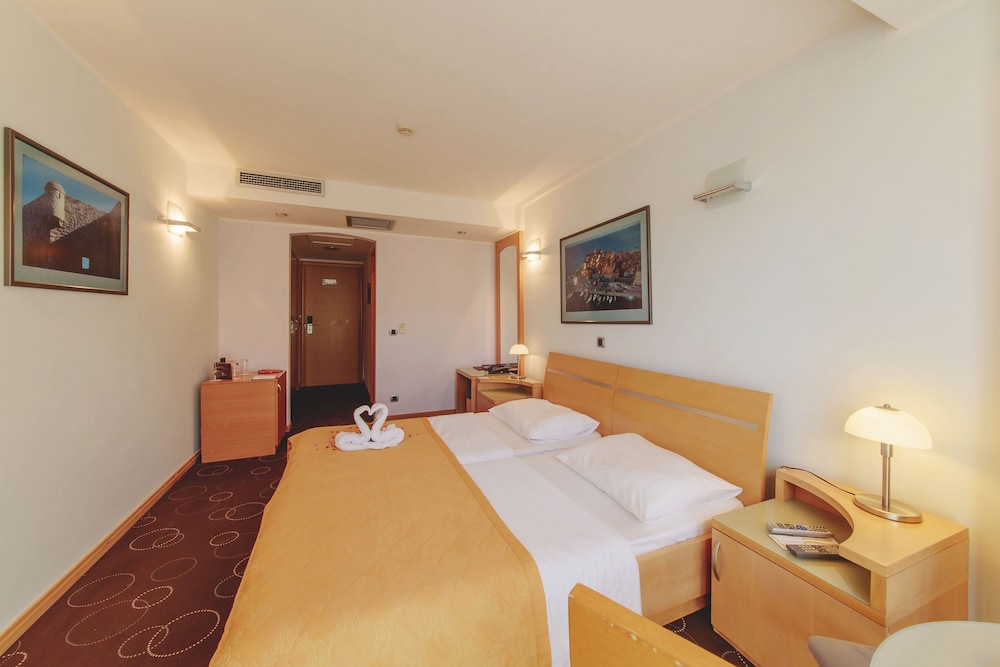 Hotel Montenegro Beach Resort 34/81