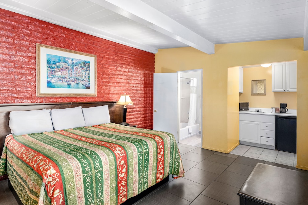 Fallbrook Country Inn 31/65