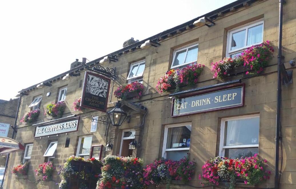 OYO The Croppers Arms in KIRKLEES