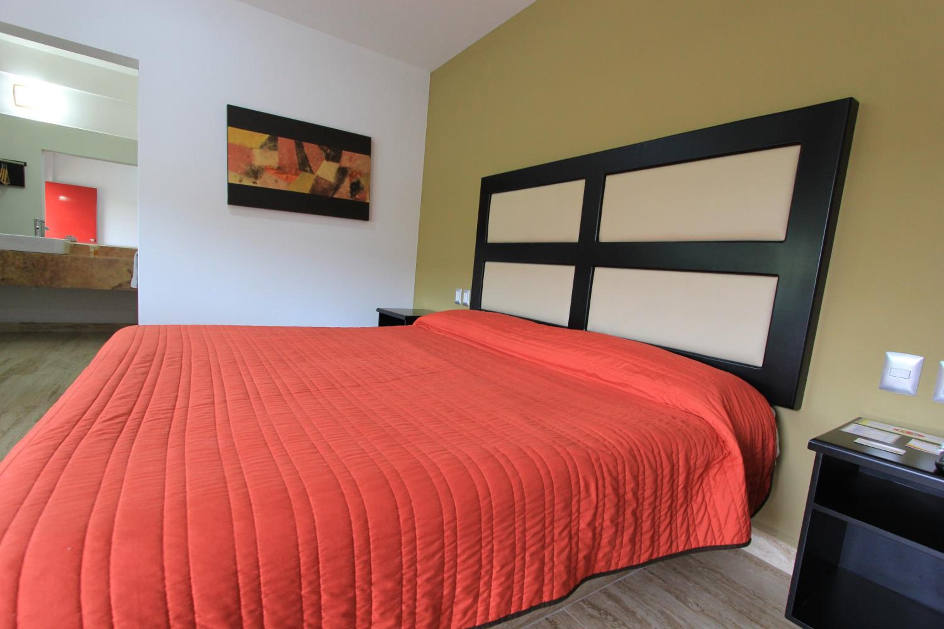 Hotel 5 Inn 15/50