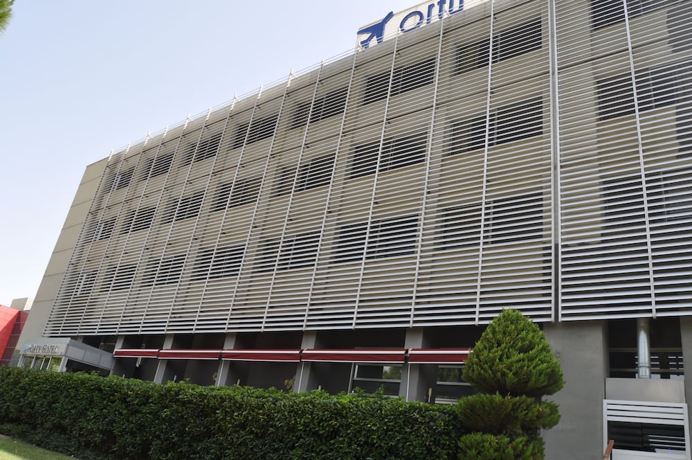 Orty Airport Hotel 6/63