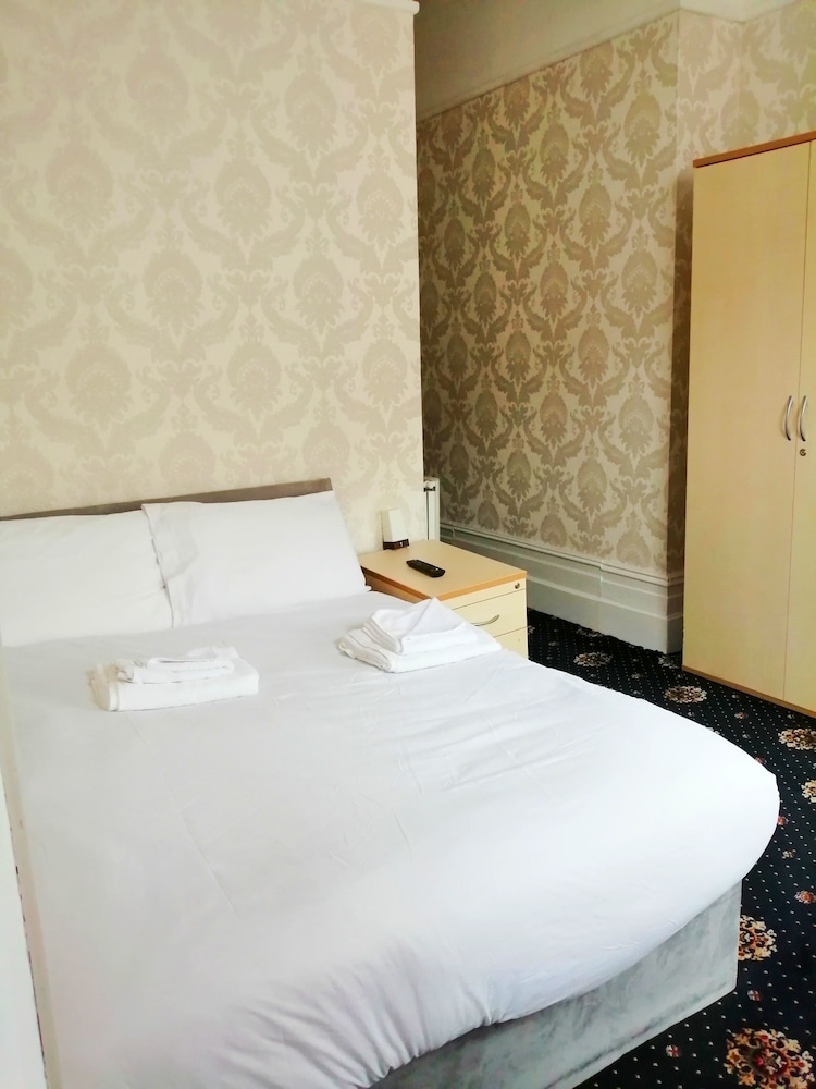Bourne Hall Hotel 12/47