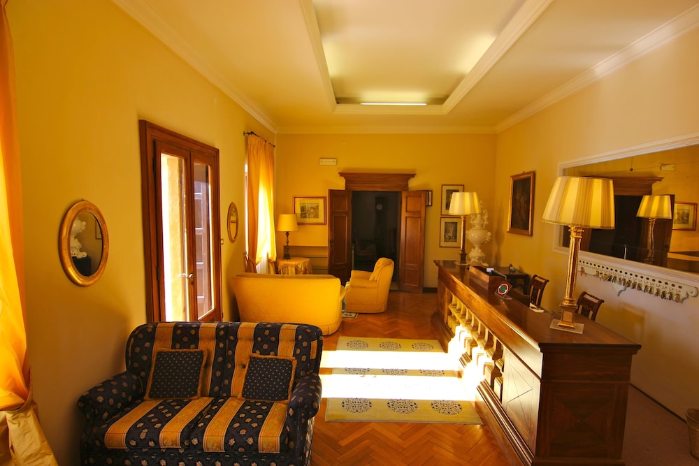 HOTEL VILLA GIONA 49/77
