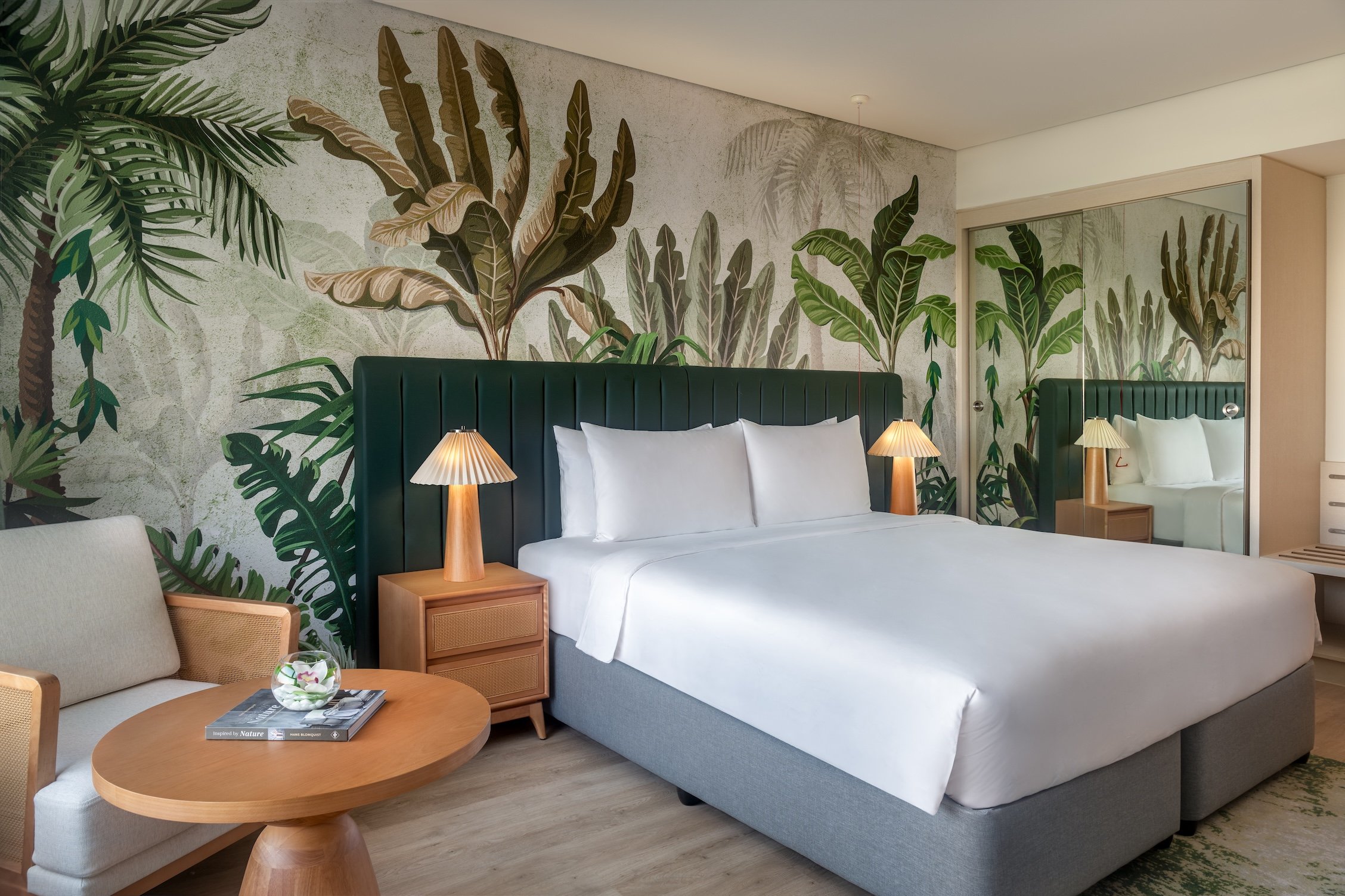 Deluxe, King Bed, Plaza View, Balcony