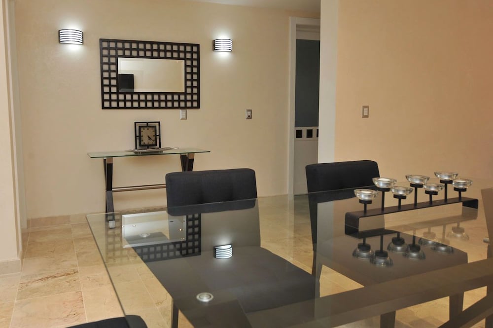 WATERMARK LUXURY OCEANFRONT ALL SUITE HOTEL 48/56