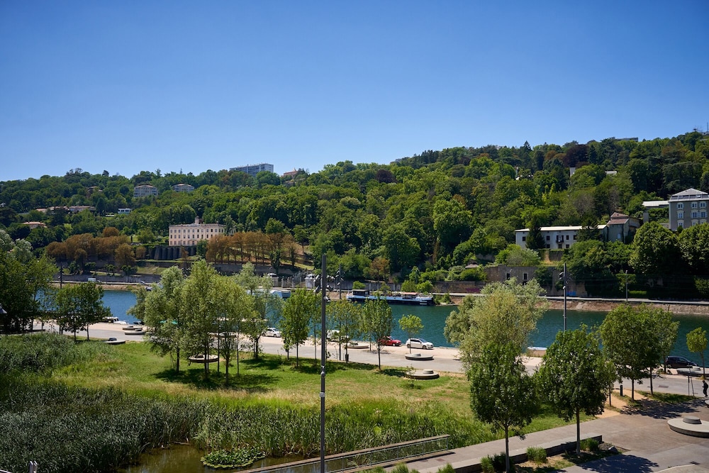 Novotel Lyon Confluence 77/80