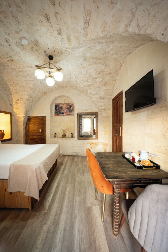 Karagul Otel 17/50