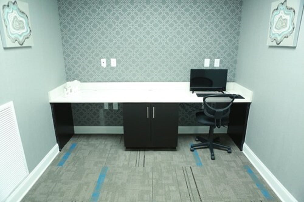 Home Inn And Suites 45/49