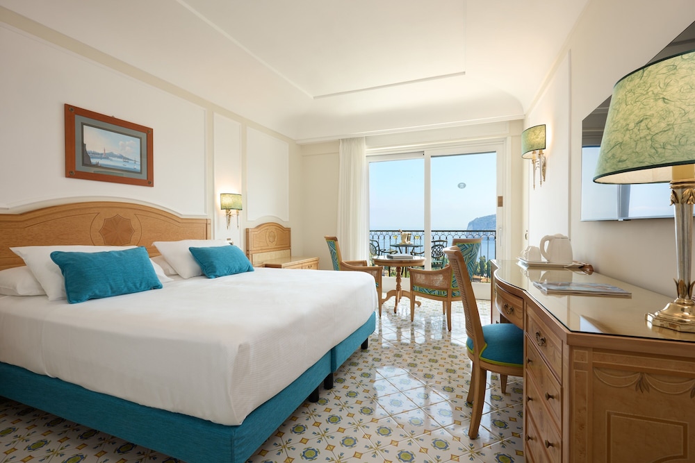 Grand Hotel Capodimonte 27/65