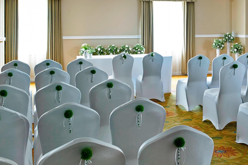 Delta Hotels by Marriott Tudor Park Country Club 40/47